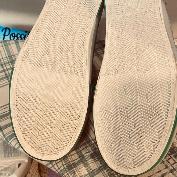 Wicked Limited Edition High-Top Sneakers NWOT - Picture 6 of 6